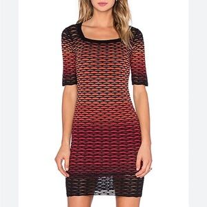 M Missoni Red Orange Black Ombré Scallop Wave Knit Bodycon Dress size 44 8/10